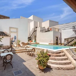 Bed and breakfast Morfeo Charming & Relax, Avola